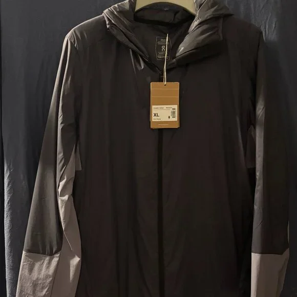 ☁️🌫️🌨️On Running Insulator Jacket
